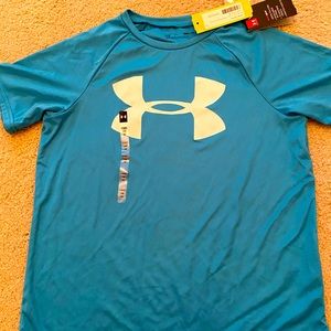 Under armor tee shirt